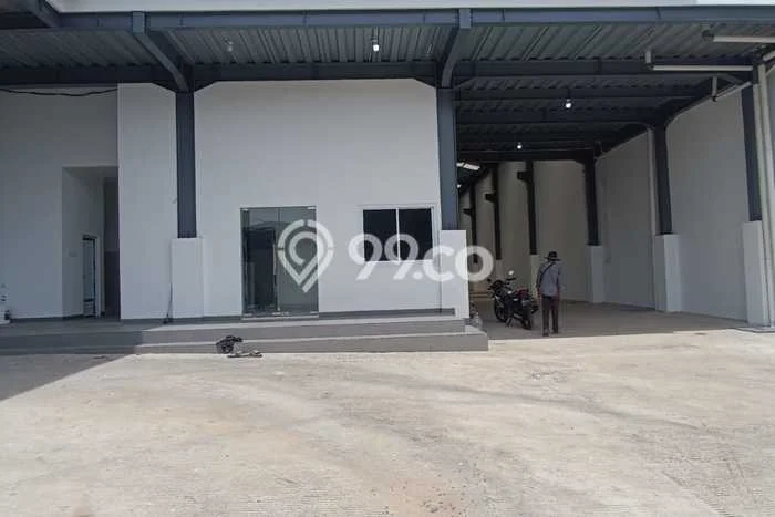 AREA KOMERSIAL! Gudang di Cipondoh, Luas 600m², Akses Utama AREA KOMERSIAL! Gudang di Cipondoh, Luas 600m², Akses Utama