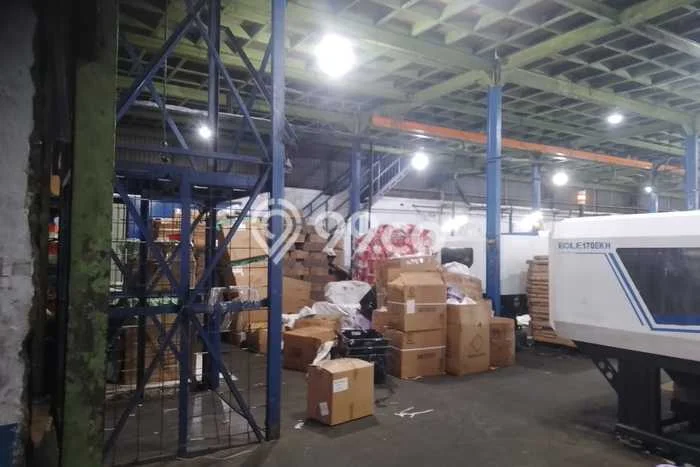 LOKASI BISNIS! Gudang Disewakan Kawasan Pakuhaji, Luas 2000m2m², Jalan Utama LOKASI BISNIS! Gudang Disewakan Kawasan Pakuhaji, Luas 2000m2m², Jalan Utama
