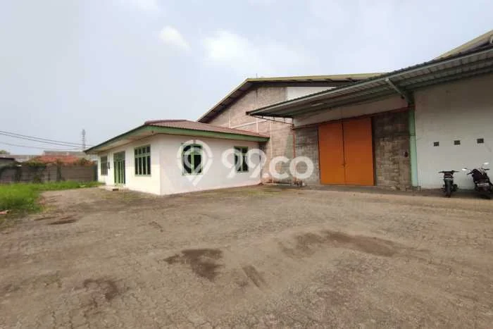 Gudang disewakan lokasi strategis Curug Tangerang 1200m2 Gudang disewakan lokasi strategis Curug Tangerang 1200m2