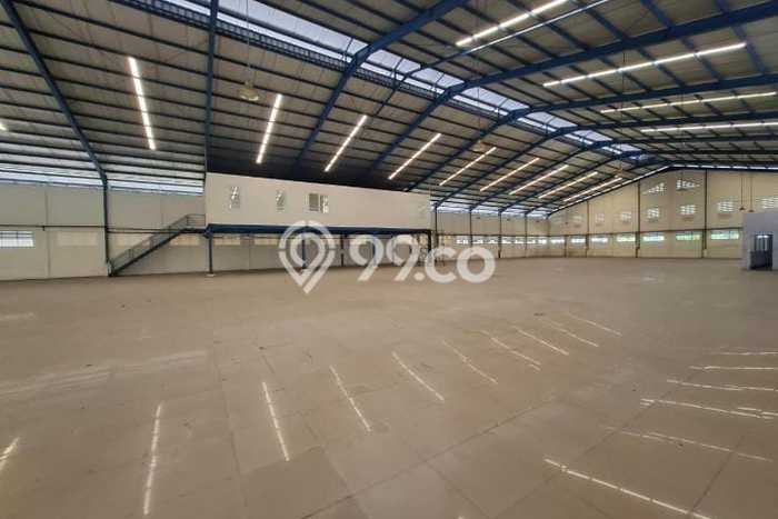 LOKASI BISNIS! Gudang For Rent Kawasan Cikupa, Luas 2500m², Jalan Strategis, Ready Operasional LOKASI BISNIS! Gudang For Rent Kawasan Cikupa, Luas 2500m², Jalan Strategis, Ready Operasional