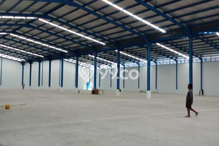 Gudang untuk Disewa di Pusat Tangerang Luas Bangunan 3700m2 Gudang untuk Disewa di Pusat Tangerang Luas Bangunan 3700m2