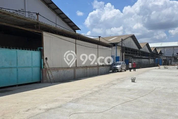 Disewakan Gudang di Kawasan Ramai Dadap Luas 1900m2 Disewakan Gudang di Kawasan Ramai Dadap Luas 1900m2
