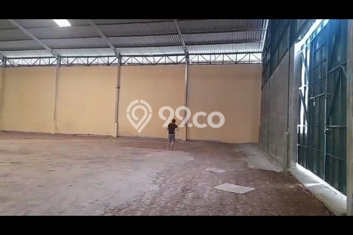 Disewakan Gudang di Kawasan Ramai Jatake Luas 5980m2 Disewakan Gudang di Kawasan Ramai Jatake Luas 5980m2