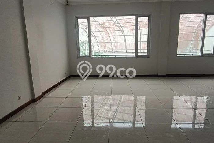 Area Ramai! Ruko Dijual di Cipedes untuk Bisnis Luas Bangunan 332m2 Area Ramai! Ruko Dijual di Cipedes untuk Bisnis Luas Bangunan 332m2