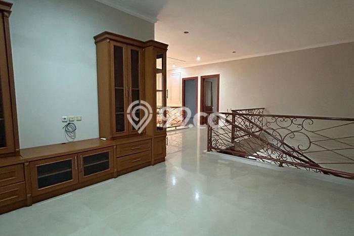 Rumah Mewah LB 300m2 Siap Huni Desain Elegan di Sektor 9-Bintaro, Tangerang Selatan Rumah Mewah LB 300m2 Siap Huni Desain Elegan di Sektor 9-Bintaro, Tangerang Selatan
