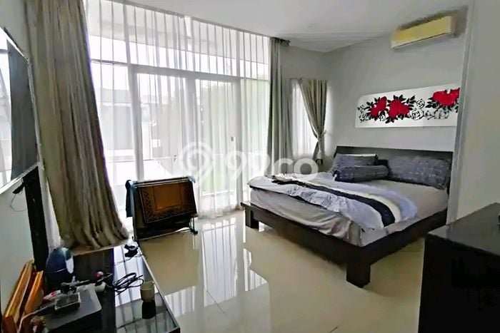 Dijual Cepat Rumah Favorit Siap Huni LB 200m2 di Sukasari, Bandung Dijual Cepat Rumah Favorit Siap Huni LB 200m2 di Sukasari, Bandung