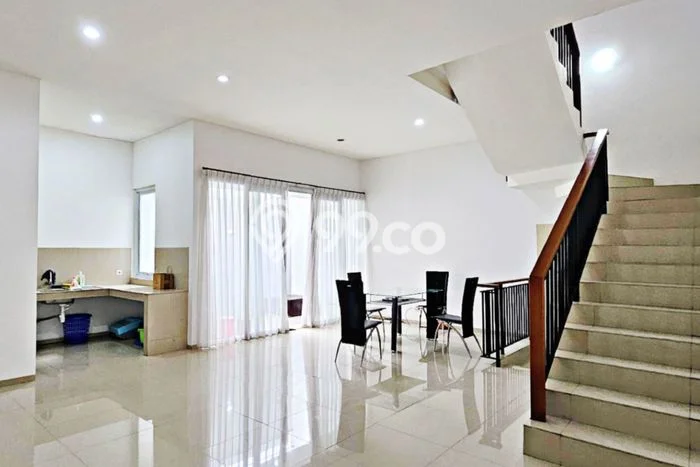 Rumah Sewa Bandung LT 140m2 LB 200m2 Kawasan Setiabudi Rumah Sewa Bandung LT 140m2 LB 200m2 Kawasan Setiabudi
