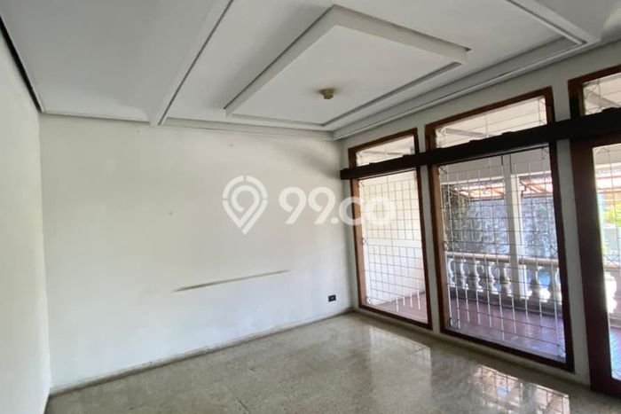 Rumah Mewah Siap Huni LT 446m2 di Sukasari, Bandung Rumah Mewah Siap Huni LT 446m2 di Sukasari, Bandung