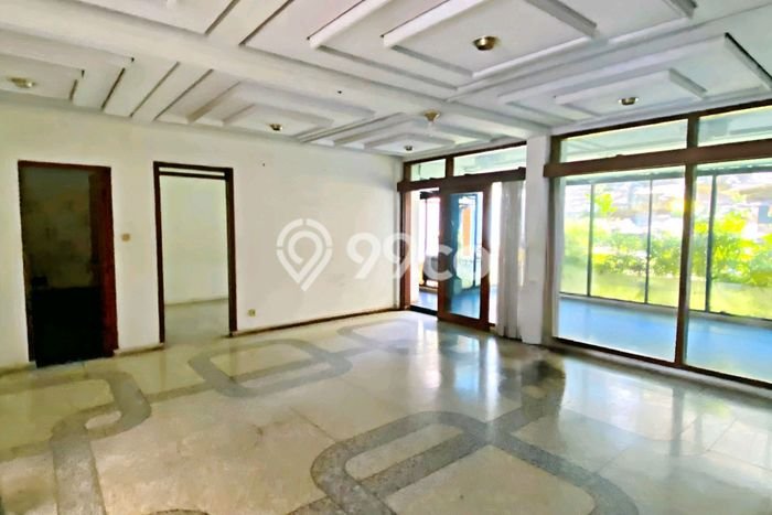 Rumah Elit LB 350m2 Siap Huni Desain Elegan di Setra Sari, Bandung Rumah Elit LB 350m2 Siap Huni Desain Elegan di Setra Sari, Bandung