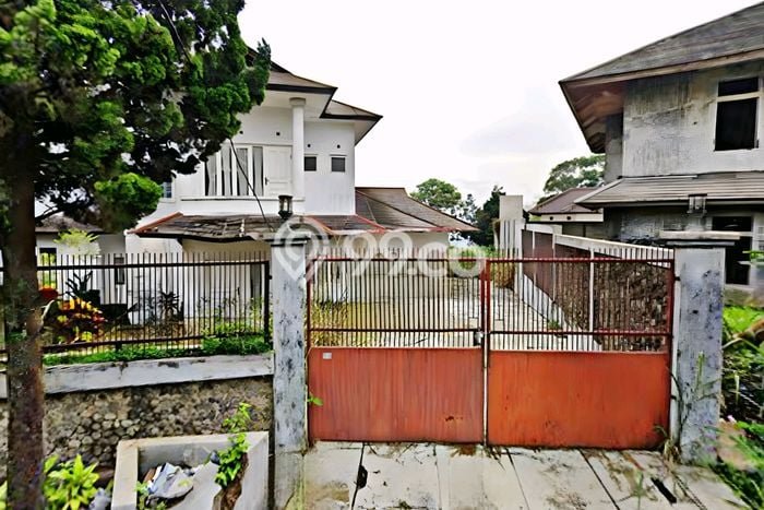 Ready to Use! Premium House LT 550m2 Desain Modern di Setiabudi Ready to Use! Premium House LT 550m2 Desain Modern di Setiabudi