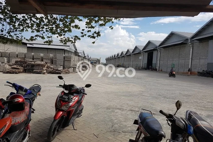 Gudang untuk Disewa di Pusat Bekasi Luas Bangunan 4800m2 Gudang untuk Disewa di Pusat Bekasi Luas Bangunan 4800m2