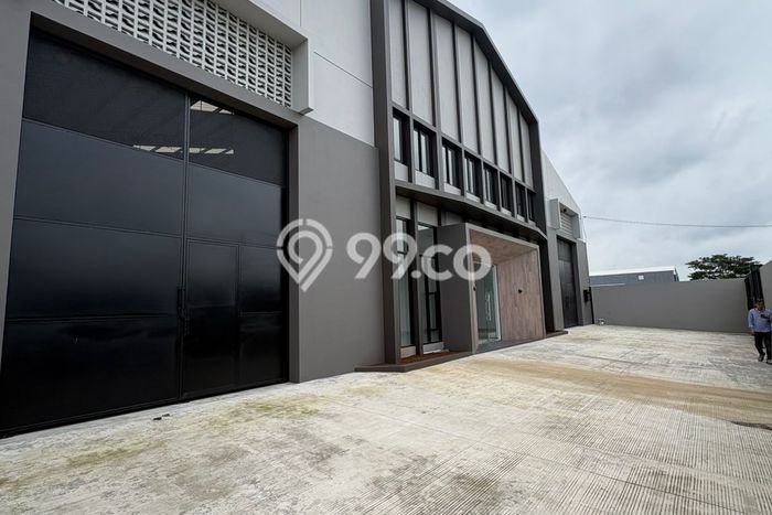Unit Gudang Paling Strategis di Pakuhaji Tangerang dengan LB 1620m2 Unit Gudang Paling Strategis di Pakuhaji Tangerang dengan LB 1620m2