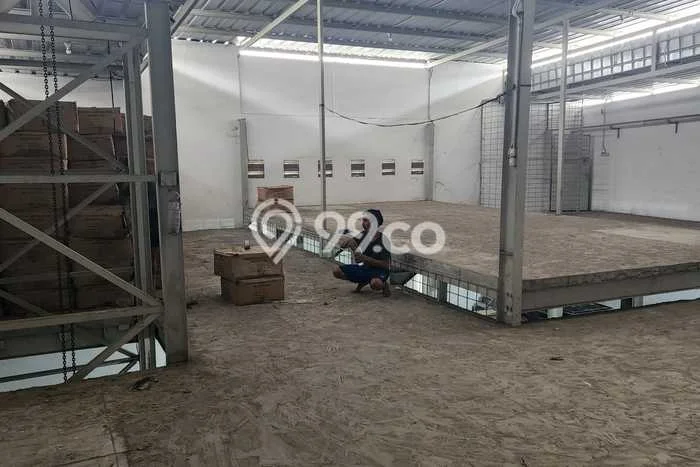 Gudang disewakan di Benda Tangerang dengan luas bangunan 500m2 Gudang disewakan di Benda Tangerang dengan luas bangunan 500m2
