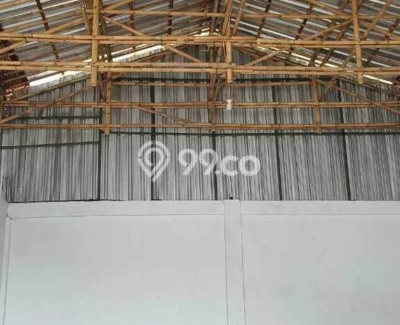 Unit Gudang Disewakan di Kapuk Kamal di Area Ramai & Strategis Unit Gudang Disewakan di Kapuk Kamal di Area Ramai & Strategis