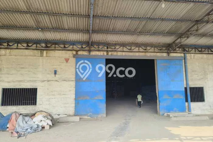 Unit Gudang Disewakan di Daan Mogot di Area Ramai & Strategis Unit Gudang Disewakan di Daan Mogot di Area Ramai & Strategis
