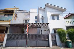 Hunian Cantik Minimalis Lb 170m2 di Ciputat Timur, Tangerang Selatan Hunian Cantik Minimalis Lb 170m2 di Ciputat Timur, Tangerang Selatan