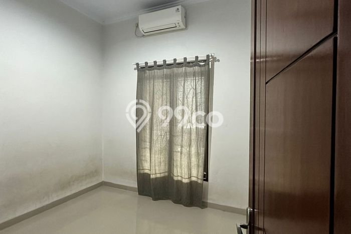 For Sale Rumah 4 Kamar Lokasi Ideal Bagus dan Strategis di Beji For Sale Rumah 4 Kamar Lokasi Ideal Bagus dan Strategis di Beji