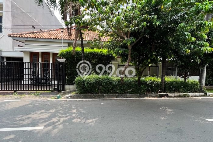 Hunian Elit LB 250m2 Siap Pakai Desain Elegan di Salemba, Jakarta Pusat Hunian Elit LB 250m2 Siap Pakai Desain Elegan di Salemba, Jakarta Pusat