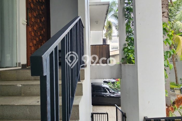 Rumah Luxury Modern Tanpa Renovasi di Kemang Jakarta Selatan Rumah Luxury Modern Tanpa Renovasi di Kemang Jakarta Selatan