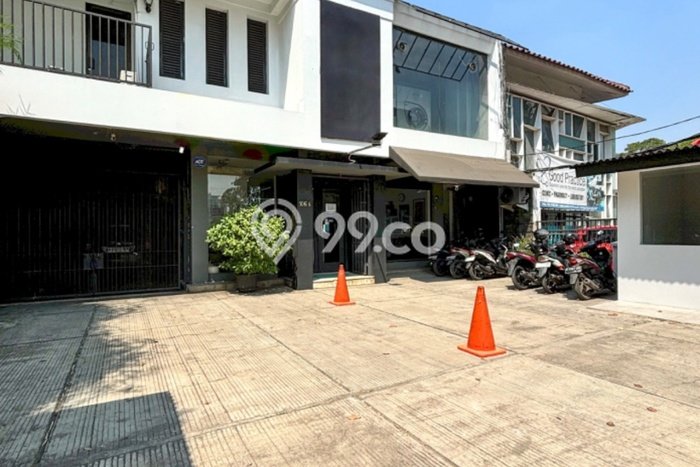 Rumah Luxury Modern Tanpa Renovasi di Kemang Jakarta Selatan Rumah Luxury Modern Tanpa Renovasi di Kemang Jakarta Selatan
