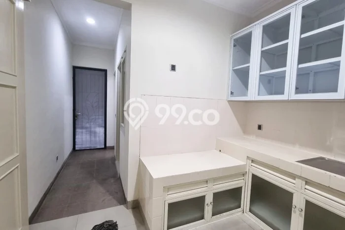 Disewakan! Rumah 4 Kamar Tidur &
2 Kamar Mandi di Gading Serpong, Tangerang Disewakan! Rumah 4 Kamar Tidur &
2 Kamar Mandi di Gading Serpong, Tangerang