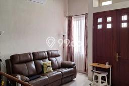Hunian Mewah Siap Huni LT 160m2 di Kebon Jeruk, Jakarta Barat Hunian Mewah Siap Huni LT 160m2 di Kebon Jeruk, Jakarta Barat