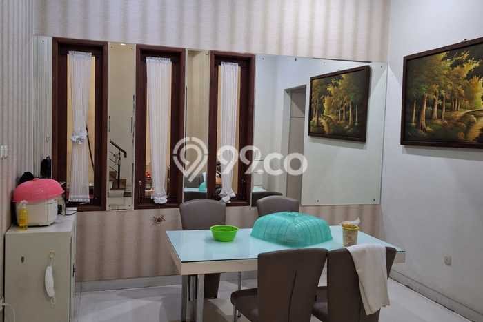 Hunian Mewah Siap Huni LT 160m2 di Kebon Jeruk, Jakarta Barat Hunian Mewah Siap Huni LT 160m2 di Kebon Jeruk, Jakarta Barat
