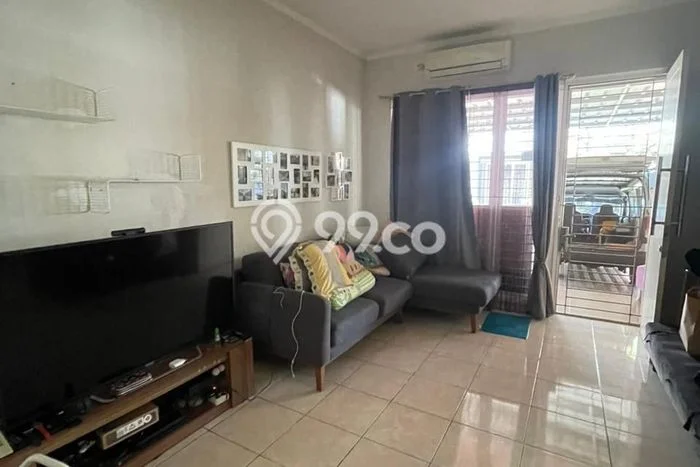 Rumah Modern 3 KT di BSD Graha Raya Tangerang Unfurnished Rumah Modern 3 KT di BSD Graha Raya Tangerang Unfurnished