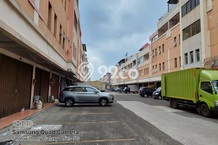 Ruko Dijual di Prime Area Jakarta Barat Luas 255m2 Ruko Dijual di Prime Area Jakarta Barat Luas 255m2