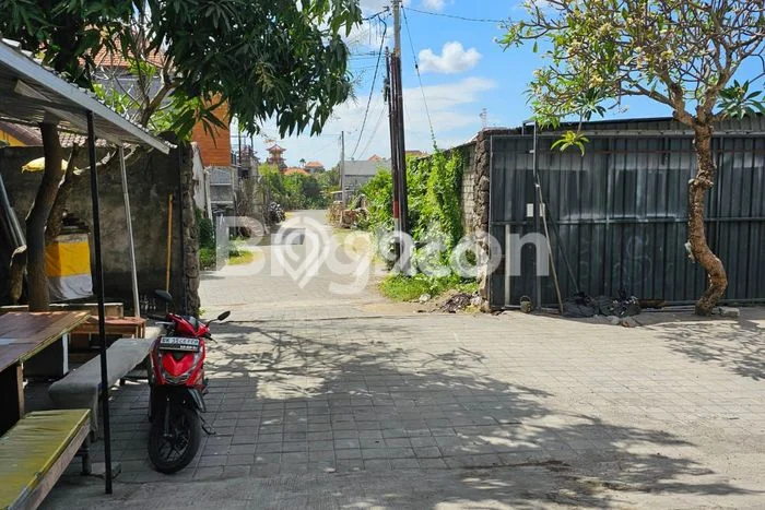 SEWA TERJANGKAU! Gudang Kawasan Gatot Subroto, Luas 700m², Area Bisnis SEWA TERJANGKAU! Gudang Kawasan Gatot Subroto, Luas 700m², Area Bisnis
