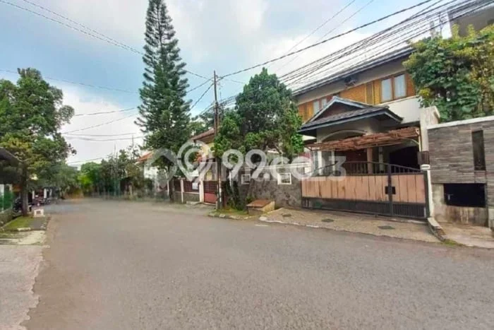 Rumah Mewah LB 240m2 Siap Huni Desain Elegan di Dago, Bandung Rumah Mewah LB 240m2 Siap Huni Desain Elegan di Dago, Bandung