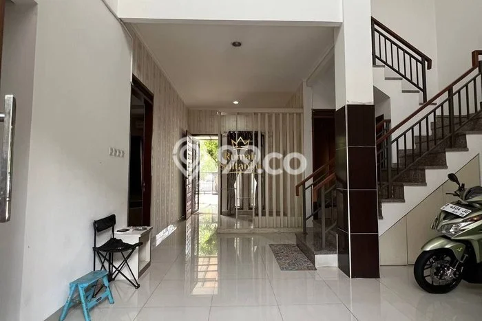 Siap Huni Rumah Mewah 0 Kamar di Batununggal Dekat ke Mana Pun Siap Huni Rumah Mewah 0 Kamar di Batununggal Dekat ke Mana Pun