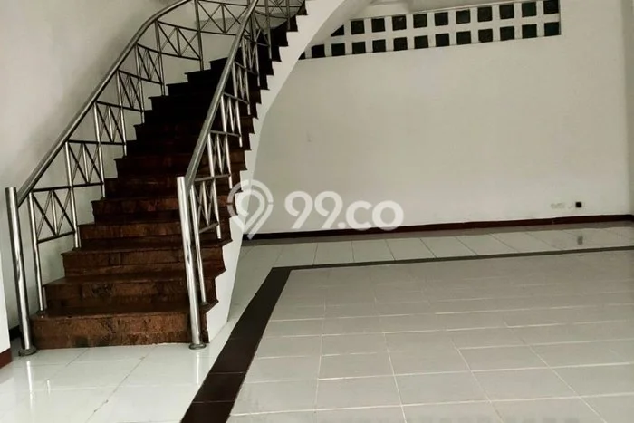 Hunian Mewah LB 825m2 Siap Pakai Desain Elegan di Taman Holis Indah, Bandung Hunian Mewah LB 825m2 Siap Pakai Desain Elegan di Taman Holis Indah, Bandung