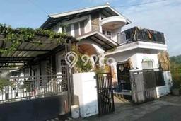 Dijual Rumah 4 Kamar Lokasi Ideal Bagus dan Strategis di Garut Kota Dijual Rumah 4 Kamar Lokasi Ideal Bagus dan Strategis di Garut Kota