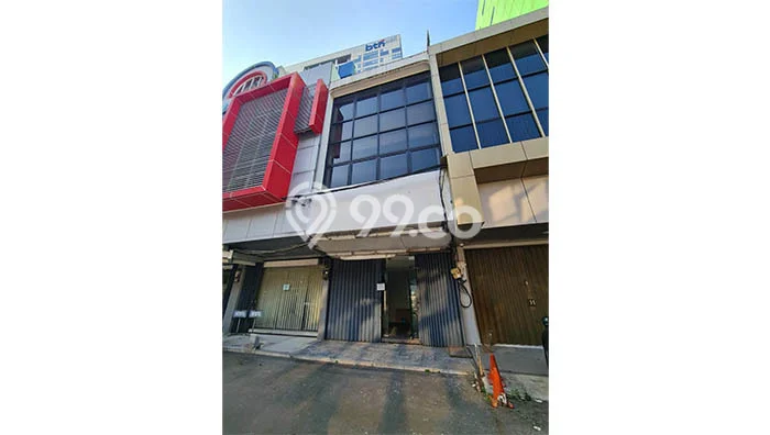 Ruko Disewa di Jakarta Pusat dengan LB 240m2 Area Komersial Ramai Ruko Disewa di Jakarta Pusat dengan LB 240m2 Area Komersial Ramai