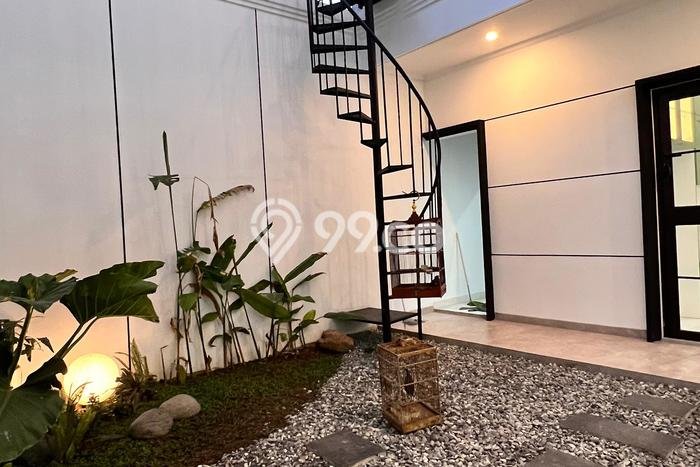 Siap Huni Rumah Mewah 4 Kamar di Serpong Dekat ke Mana Saja Siap Huni Rumah Mewah 4 Kamar di Serpong Dekat ke Mana Saja