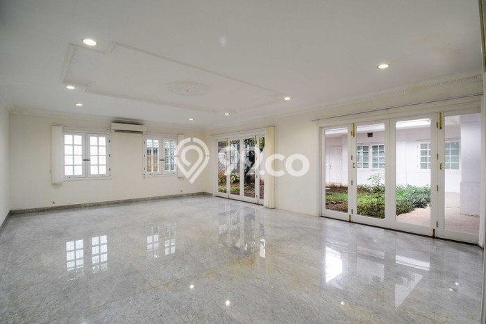 Rumah Modern Dikontrakkan di Menteng Jakarta Pusat Area Sangat Strategis Rumah Modern Dikontrakkan di Menteng Jakarta Pusat Area Sangat Strategis