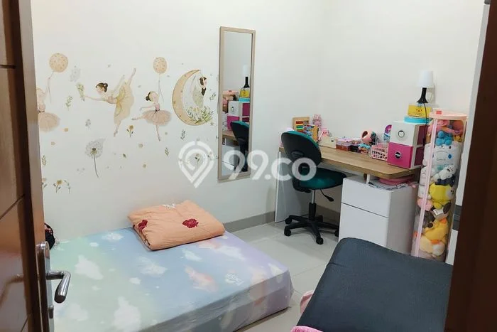Dijual Hunian Rumah Terawat 5 KT di Tanjung Duren, Jakarta Barat Dijual Hunian Rumah Terawat 5 KT di Tanjung Duren, Jakarta Barat