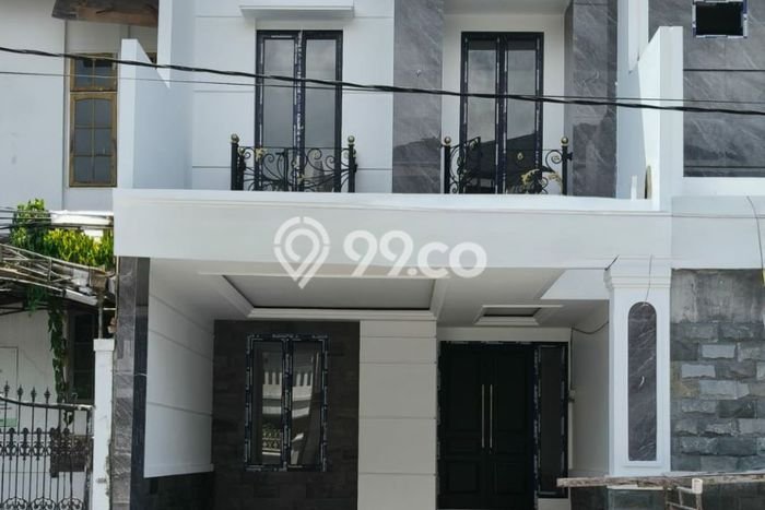 Rumah Luxury Modern Tanpa Renovasi di kertajaya Surabaya Rumah Luxury Modern Tanpa Renovasi di kertajaya Surabaya