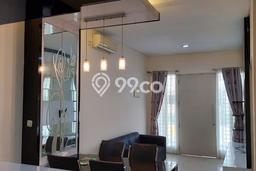 Rumah di Green Lake City, 4 KT, Pemandangan Kota, LT 90m² LB 160m² Rumah di Green Lake City, 4 KT, Pemandangan Kota, LT 90m² LB 160m²