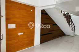 Ruko di Graha Raya Pinggir jalan raya 60M² Bagus & Terawat Ruko di Graha Raya Pinggir jalan raya 60M² Bagus & Terawat