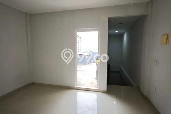 Area Strategis! Disewakan Ruko Lokasi Cipondoh, Tangerang Cocok untuk Bisnis Area Strategis! Disewakan Ruko Lokasi Cipondoh, Tangerang Cocok untuk Bisnis