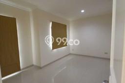 LOKASI TERBAIK! Rumah di Green Lake City, 4 KM, Lingkungan Elite, Luas 200m² LB 300m² LOKASI TERBAIK! Rumah di Green Lake City, 4 KM, Lingkungan Elite, Luas 200m² LB 300m²