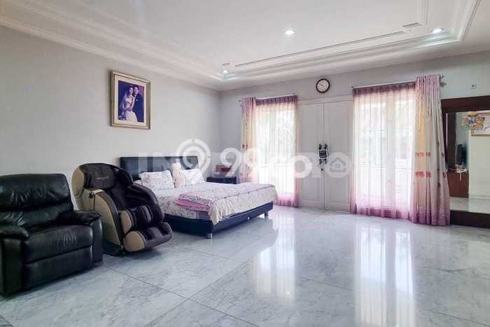 Rumah Mewah Dijual LT 550m2 di Kebon Jeruk, Jakarta Barat Rumah Mewah Dijual LT 550m2 di Kebon Jeruk, Jakarta Barat