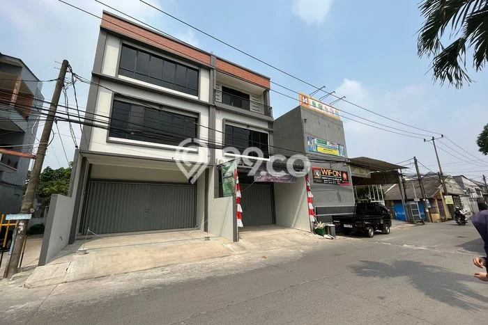 Unit Ruko Dijual di Tangerang LT 84m2 & LB 240m2 Unit Ruko Dijual di Tangerang LT 84m2 & LB 240m2