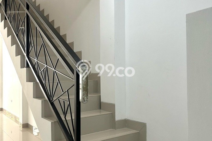 Ruko Bagus Dijual LB 300m2 Lokasi Strategis Jakarta Timur Area Cocok untuk Berbisnis Ruko Bagus Dijual LB 300m2 Lokasi Strategis Jakarta Timur Area Cocok untuk Berbisnis