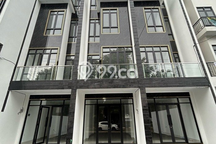 Ruko Bagus Dijual LB 300m2 Lokasi Strategis Jakarta Timur Area Cocok untuk Berbisnis Ruko Bagus Dijual LB 300m2 Lokasi Strategis Jakarta Timur Area Cocok untuk Berbisnis
