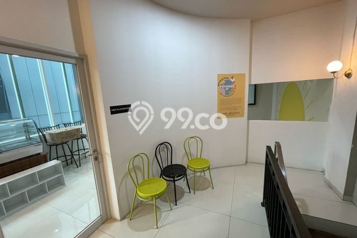 Ruko disewakan lokasi strategis Mampang Prapatan Jakarta Selatan 315m2 Ruko disewakan lokasi strategis Mampang Prapatan Jakarta Selatan 315m2