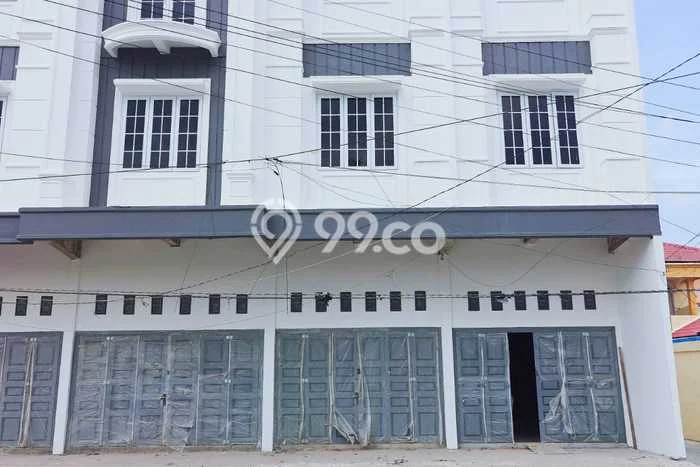 GOOD DEAL! Rumah Premium di Medan Perjuangan, Luas 80m² LB 150m² GOOD DEAL! Rumah Premium di Medan Perjuangan, Luas 80m² LB 150m²