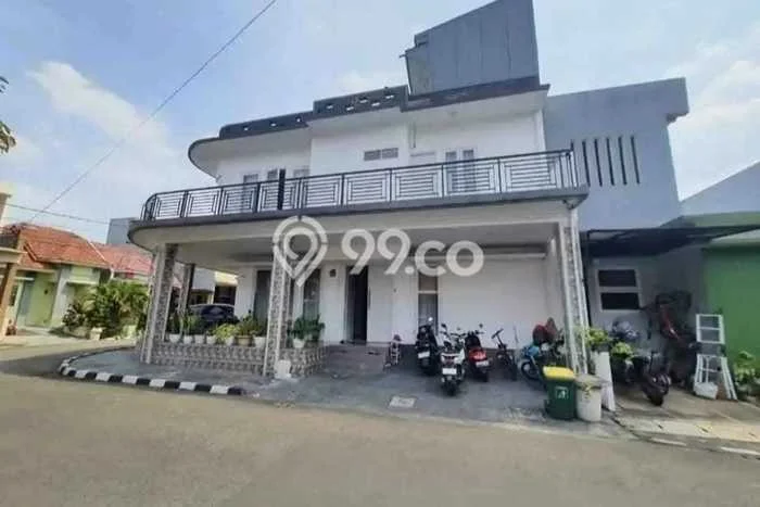 Ready to Use! Luxury House LT 131m2 Desain Elegan di Tangerang Kota Ready to Use! Luxury House LT 131m2 Desain Elegan di Tangerang Kota